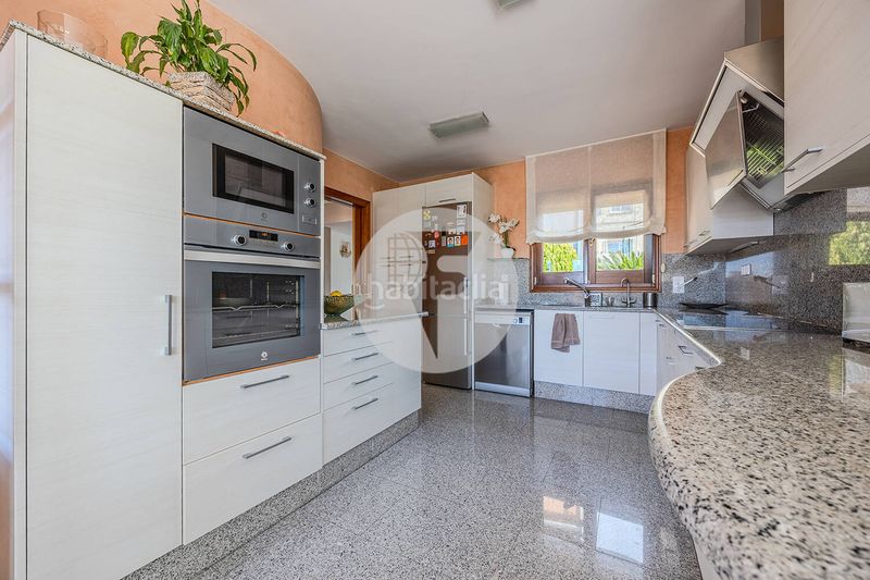 Foto bee68bc2-6e87-4c2d-b645-7c859be54c8f. Casa exclusiva finca con gran parcela y posibilidad de segunda vivienda independiente en Granollers