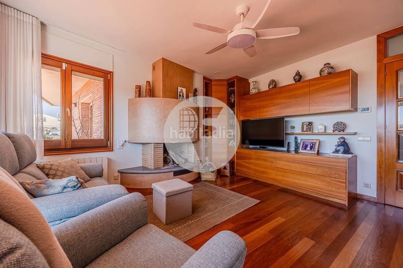 Foto f9063ac3-e9c8-4d28-8a9d-92da2498e74a. Casa exclusiva finca con gran parcela y posibilidad de segunda vivienda independiente en Granollers