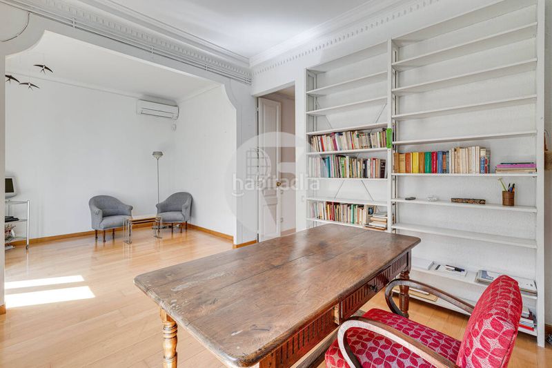 Foto ec2a2b25-5c62-486b-8913-c0f0f631a824. Pis amb calefacció a Dreta de l´Eixample Barcelona