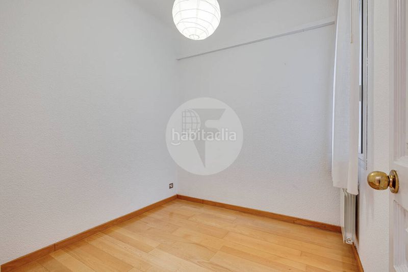 Foto f7f5fa5f-e55f-4e97-8758-f70218073c2b. Pis amb calefacció a Dreta de l´Eixample Barcelona