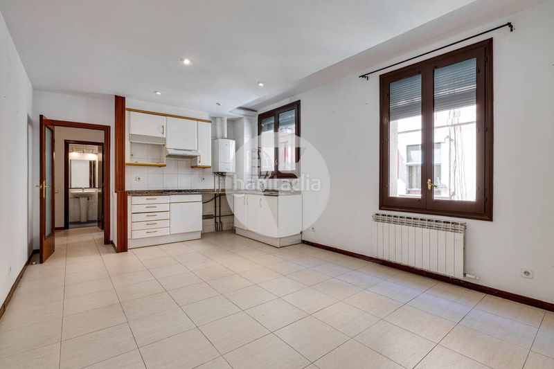 Foto 0bf11a0c-0dea-486e-83f2-cfb33d1a6984. Piso  en venta en calle aurora, en Raval Barcelona