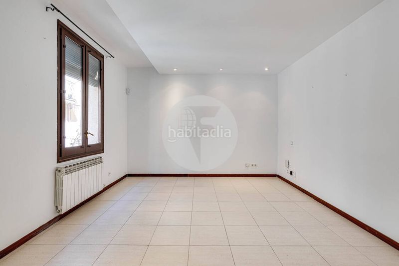 Foto 2934d6be-0017-4e0d-a522-02bab5cbb97b. Piso  en venta en calle aurora, en Raval Barcelona