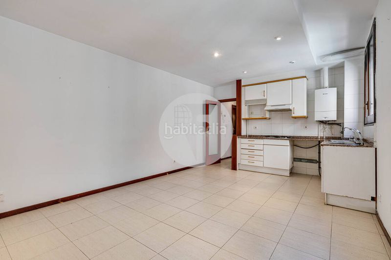 Foto 3e9db5cd-a0eb-42bf-98b3-ecff150b3698. Piso  en venta en calle aurora, en Raval Barcelona