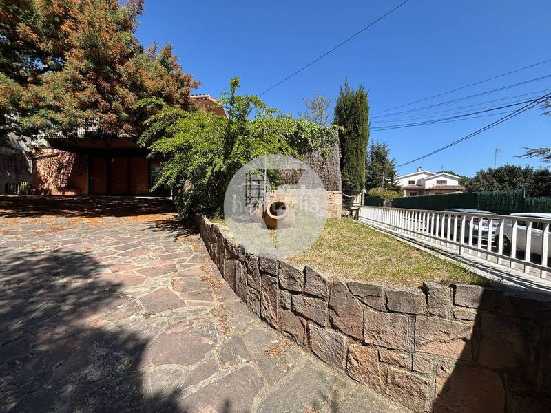 Foto b0454a6d-d154-4170-8673-981e5c8df423. Casa amb calefacció aparcament piscina a Bigues i Riells del Fai