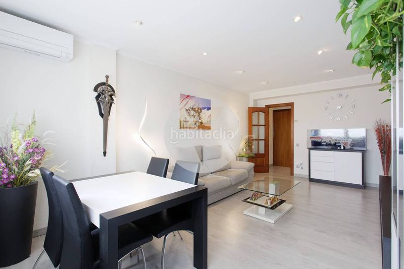 Foto 9193aa98-0537-4605-bbe1-ec196a003cb1. Pis amb calefacció aparcament a Sants Barcelona