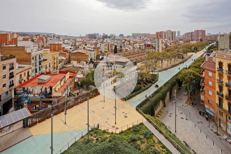 Foto cdc397f7-582b-4cdb-8343-457e5466f07b. Pis amb calefacció aparcament a Sants Barcelona