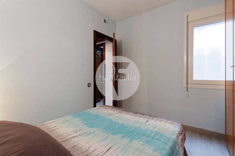 Foto f45521ec-a1c2-4b55-9f76-b39003953a77. Pis amb calefacció aparcament a Sants Barcelona