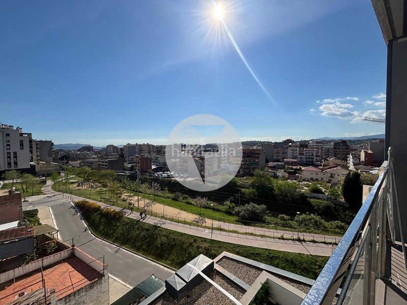 Foto d1902bb4-3a31-498c-8fe8-babd958e93d7. Pis amb calefacció aparcament a Joan Prim Granollers