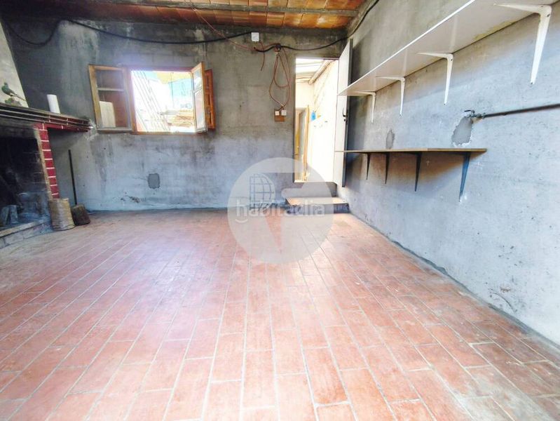 Foto ff9cf6e1-b5b0-46c6-bdf8-f61ecc191297. Casa amb calefacció aparcament a Ca n'Anglada Terrassa