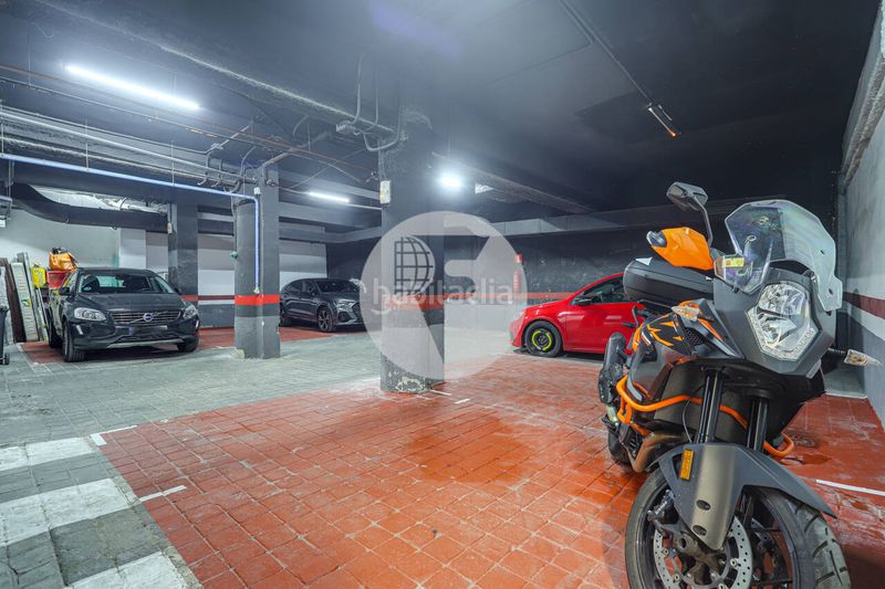 Foto 49fa76df-a6c0-43f6-a427-d3cfdd24a3de. Duplex con riscaldamento parcheggio in Guindalera Madrid