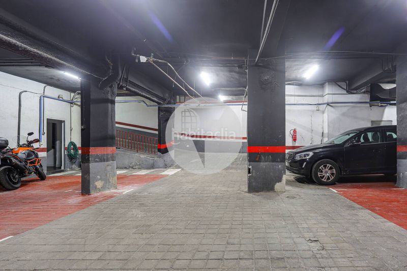 Foto b11bbc53-0622-4c68-b5d4-4f85092fd260. Duplex con riscaldamento parcheggio in Guindalera Madrid