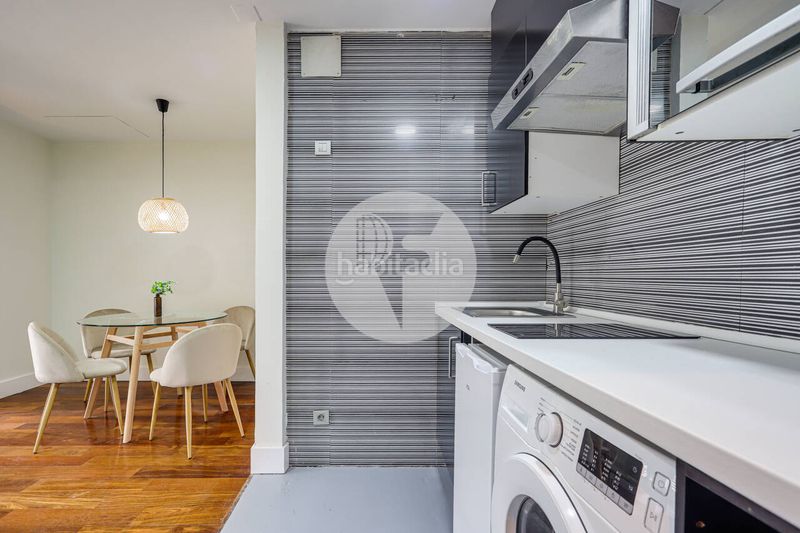 Foto ea1adbbc-4bc1-4fa2-8077-f21c05a1dd39. Duplex avec chauffage parking dans Guindalera Madrid
