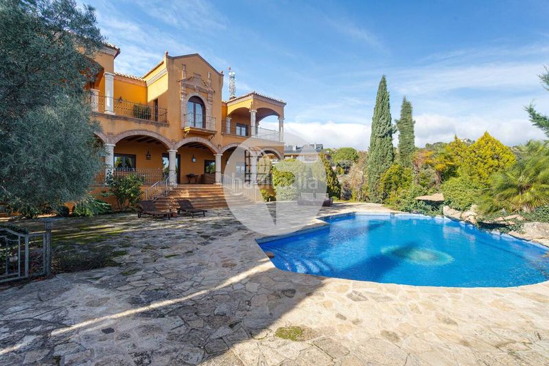 Foto 019dce49-be77-4467-bd77-6ea9d01baa1b. Casa amb calefacció aparcament piscina a Molino de la Hoz Rozas de Madrid (Las)
