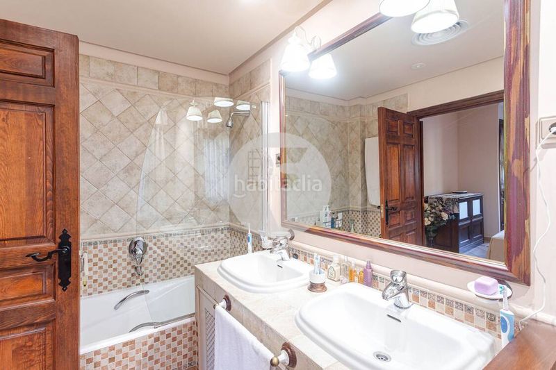 Foto 9ca9ddd2-1ca1-4454-b828-de368083ddbb. Casa amb calefacció aparcament piscina a Molino de la Hoz Rozas de Madrid (Las)