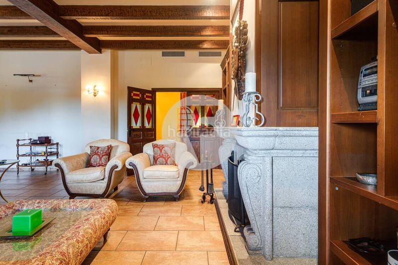 Foto b77becb3-7f0a-4695-aa66-4d16d4ee2358. Casa amb calefacció aparcament piscina a Molino de la Hoz Rozas de Madrid (Las)