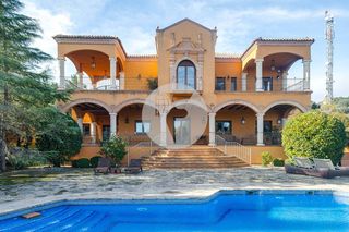 Casa a Molino de la Hoz. Un santuario de distinción, seguridad y absoluta tranquilidad en