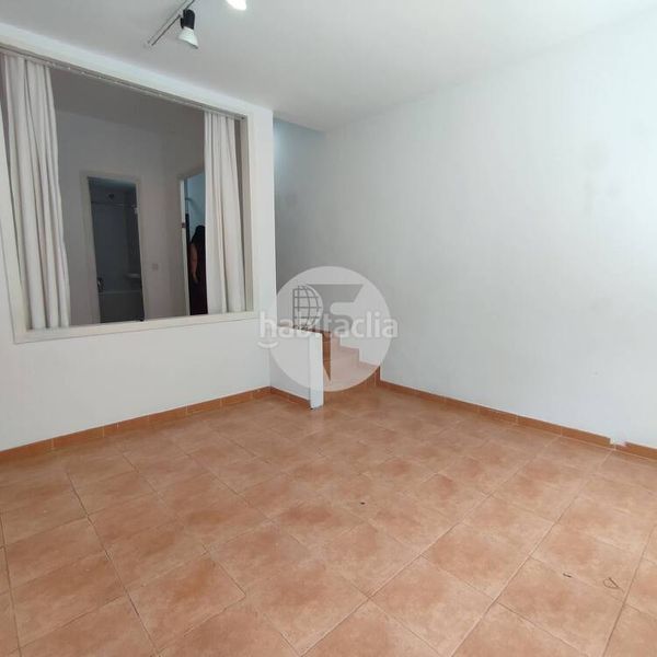 Foto 8d70231f-cd40-4940-8437-c3681e0fd8d2. Loft a Porta Barcelona