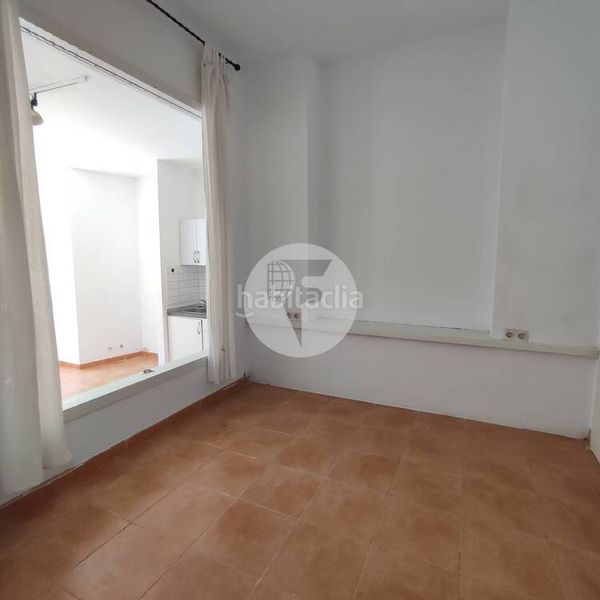 Foto a546e5af-54cf-4ea0-a469-0b62d8a9bba2. Loft a Porta Barcelona