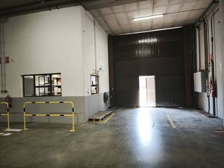 Location Bâtiment à usage industriel à Granvia LH. Nave logística en alquiler situada en el poligono industrial de