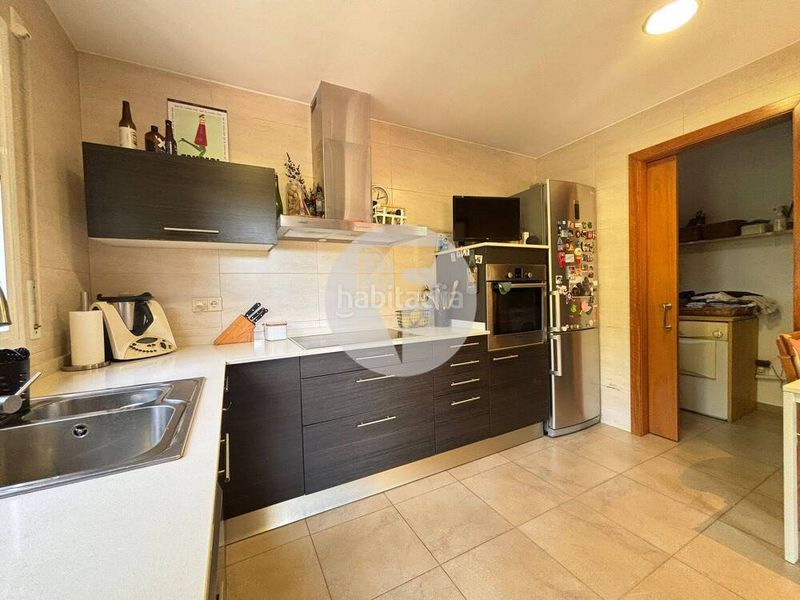 Foto 0a267ed6-3561-4df0-8a03-5ba85574528a. Casa bifamiliare con riscaldamento parcheggio in Ametlla del Vallès (L´)