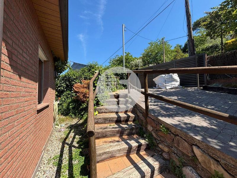 Foto bd62814a-0453-4eb1-b6e1-2ea24450427e. Casa bifamiliare con riscaldamento parcheggio in Ametlla del Vallès (L´)