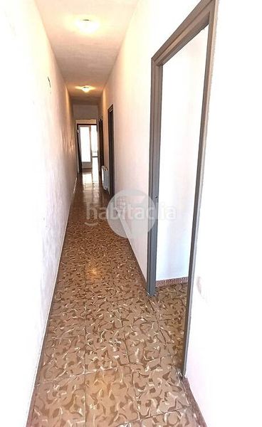 Foto 341fddec-0580-4c59-b69c-3906413db740. Casa adossada a Barri del Centre Terrassa