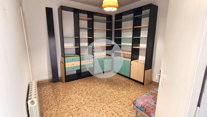 Foto 53fad2a0-a878-4586-a158-d86c4a02f27d. Casa adossada a Barri del Centre Terrassa