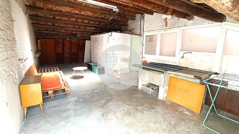 Foto a6f0e2e7-6209-4631-a831-09d3a4043eb6. Casa adossada a Barri del Centre Terrassa