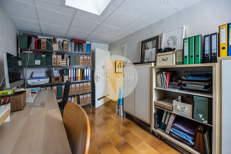 Foto 0d5a7c94-a8e8-4da3-b7bd-a763c73915d1. Casa amb calefacció a Centre Sabadell