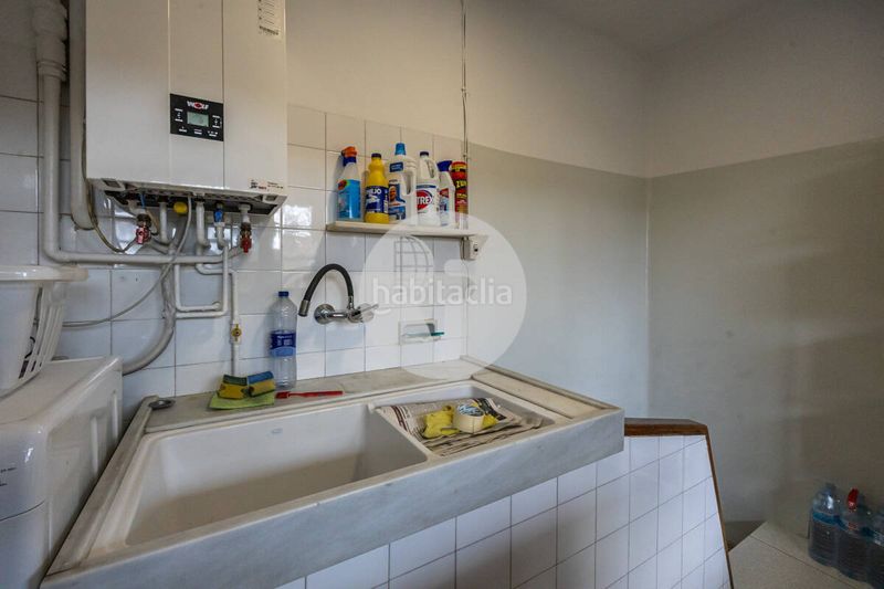 Foto 170b65a0-f717-4a5c-b9a2-a2d6387e2f26. Casa amb calefacció a Centre Sabadell