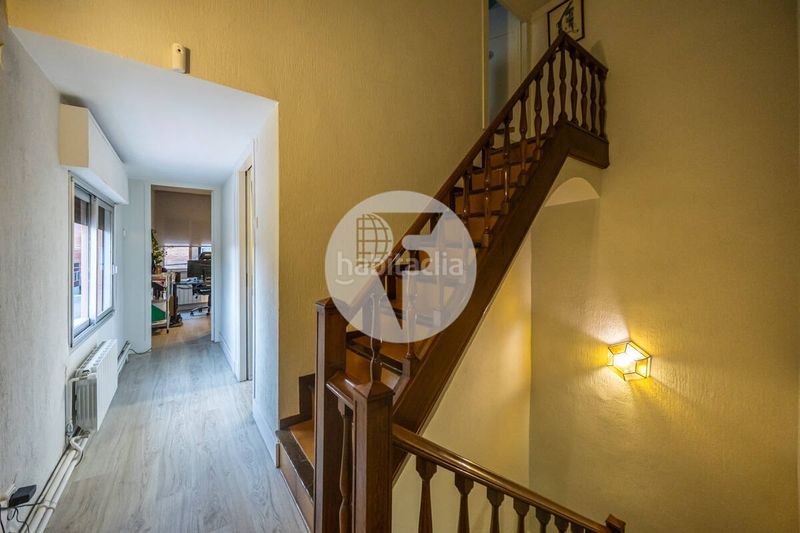 Foto a025bd78-e907-406a-a7fa-641ea759eeaf. Casa amb calefacció a Centre Sabadell
