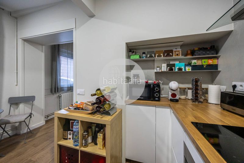 Foto f34ca883-2a38-4496-8a7e-c99b9562acbc. Casa amb calefacció a Centre Sabadell
