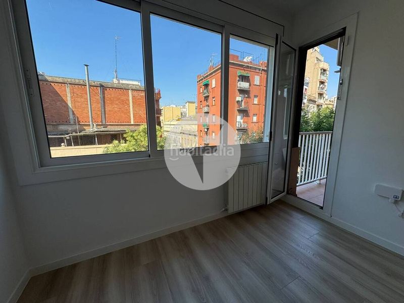 Foto c7966395-003d-4869-bea5-f4a420ada350. Pis amb calefacció a Sants-Badal Barcelona