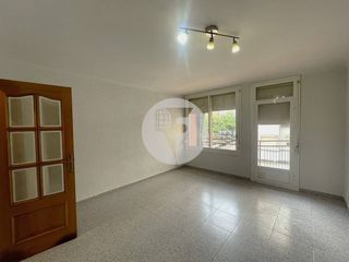 Etagenwohnung in La Roureda. Piso en venta en plaça lledoners