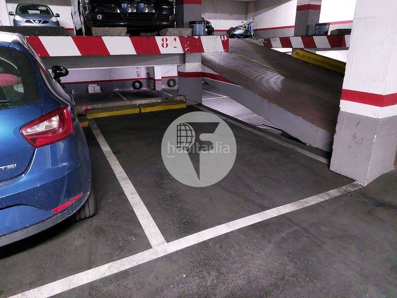 Foto bf97b09a-f75d-4ff1-b21c-59d72ddb4994. Posto auto in Centre Sabadell