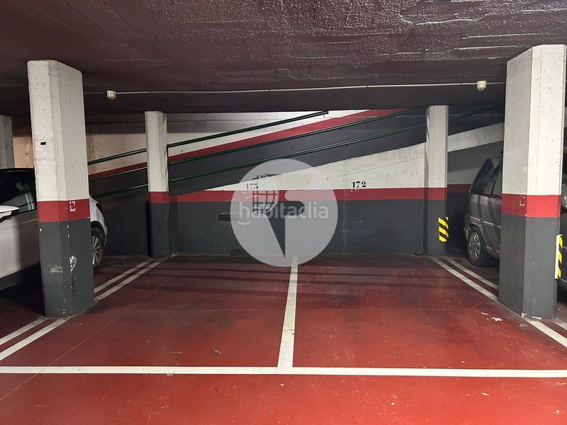 Foto fc5e18c2-63f6-434c-a3e4-a042b2a9a83a. Autoparkplatz in Eixample Sabadell