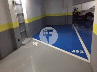 Aparcament cotxe a Creu Alta