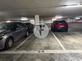 Aparcament cotxe a Creu Alta