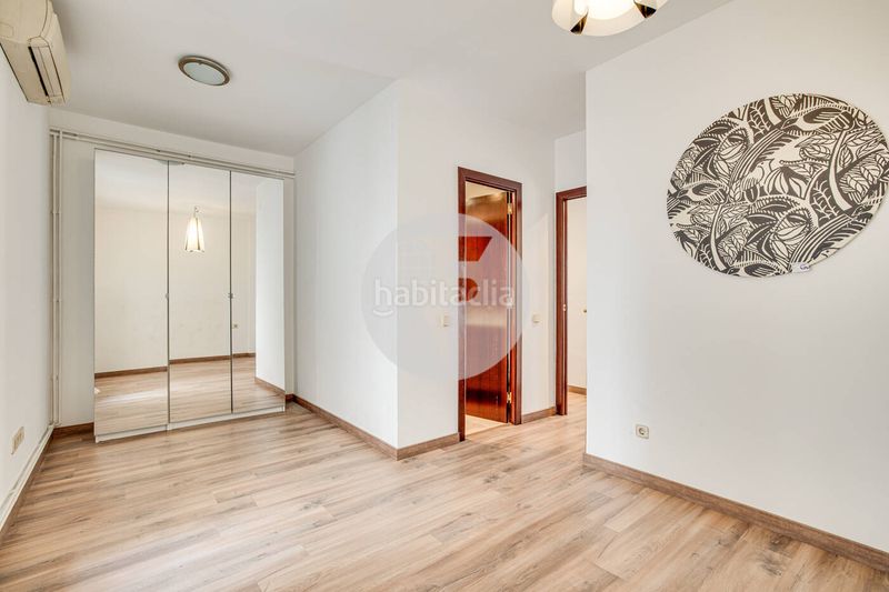 Foto bc0c39a3-0b04-4653-9b58-9b1f26cb1ea5. Pis amb calefacció a La Nova Esquerra de l´Eixample Barcelona