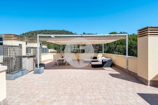 �tic a Son Roca. Exclusivo �tico con sol�rium privado y vistas al mar en son puig