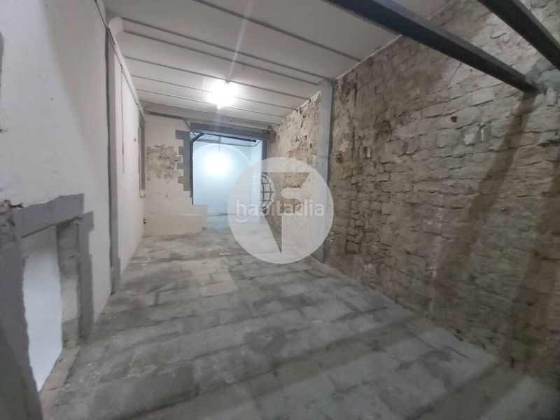 Foto a1098dfb-994b-48a1-b30e-66215cfdd312. Local comercial a Gòtic Barcelona