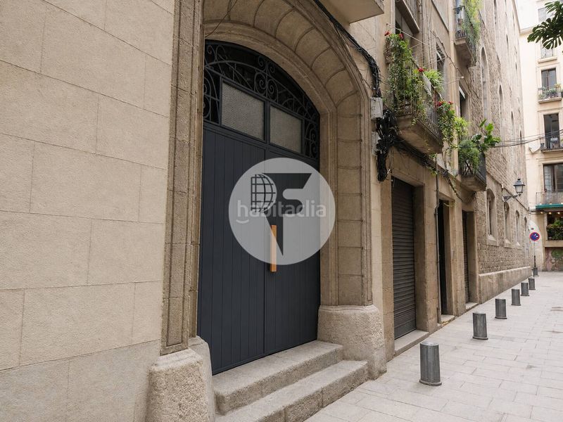 Foto b7133a7e-40e5-40d2-91a4-b31216eb64ce. Local comercial a Gòtic Barcelona