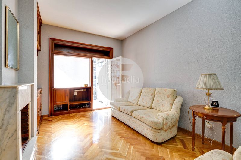 Etagenwohnung mit heizung in La Nova Esquerra de l´Eixample Barcelona