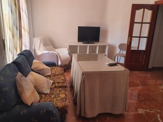 Alquiler �tico  Calle isaac alb�niz. Se alquila atico para curso academico en calle isaac albeniz - g
