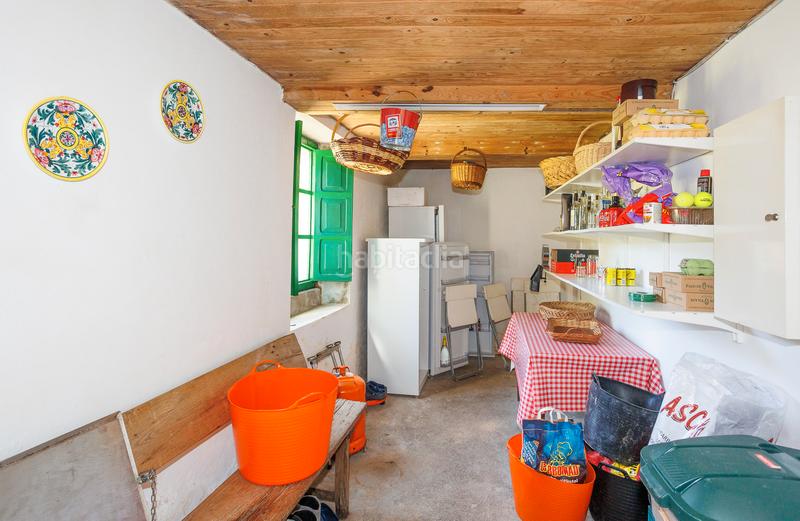 Foto c8d86a95-0eac-40aa-bd2d-170e132761ef. Mas dans Curtis