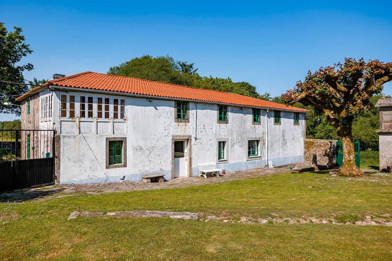 Foto f987e861-4a83-43cf-bea9-413ffc12f74b. Mas dans Curtis