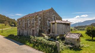 Bauernhof en Valadouro (O). Gran casa para restaurar a 15 minutos de la costa