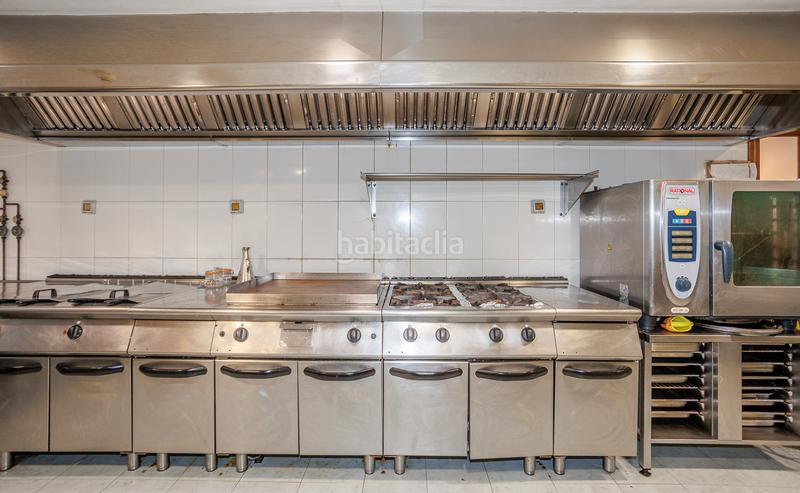 Foto 5fba08b7-b1cb-4b1c-bf87-0fb1acbacbd1. Locale commerciale in Valadouro (O)