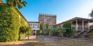 Bauernhof en A Parda. Pazo histrico del siglo xvii con capilla en pontevedra