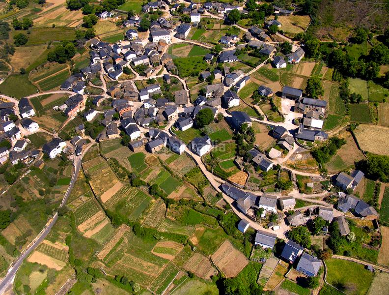 Foto bde40202-6e25-4292-932f-49fb3649e7a7. Chalet in Palacios del Sil